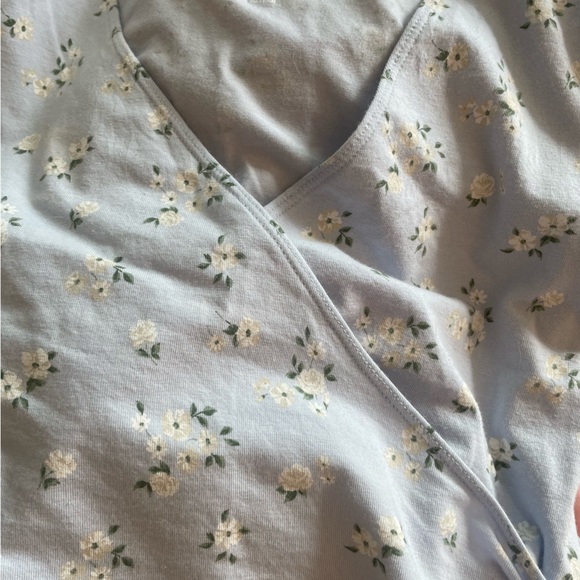 Baby tee floral cropped wrap top - Picture 5 of 5